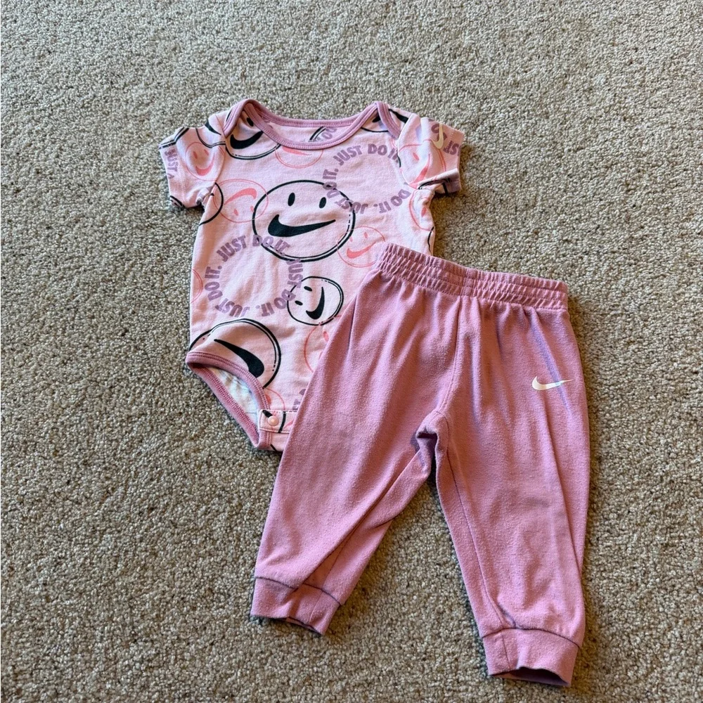 Nike Onesie and Pant Bundle - Picture 1 of 5
